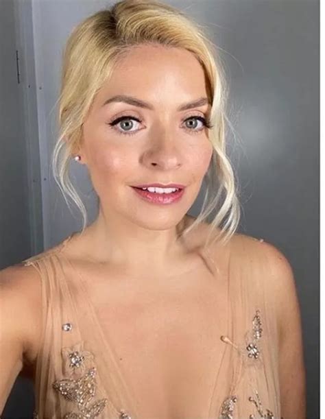 holly willoughby nudes